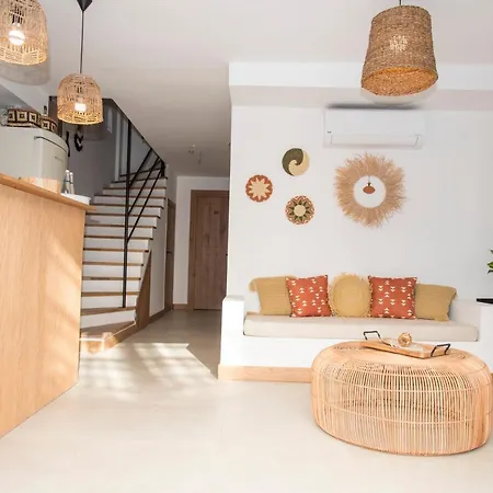 Lupa Alacati * Çeşme