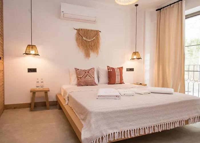 Lupa Alacati Hotel *